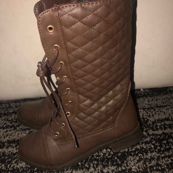 Chocolate brown boots - Picture 1 of 5